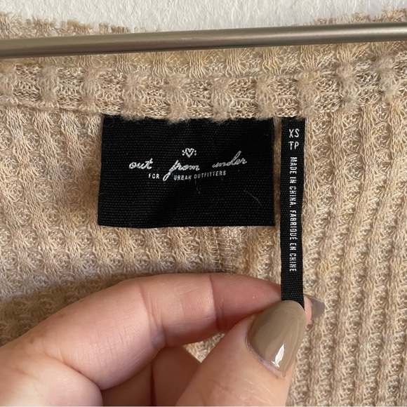 TWO Out From Under Long Sleeve Oversized Soft Tops, Tan & Gray, Size XS - Picture 7 of 14